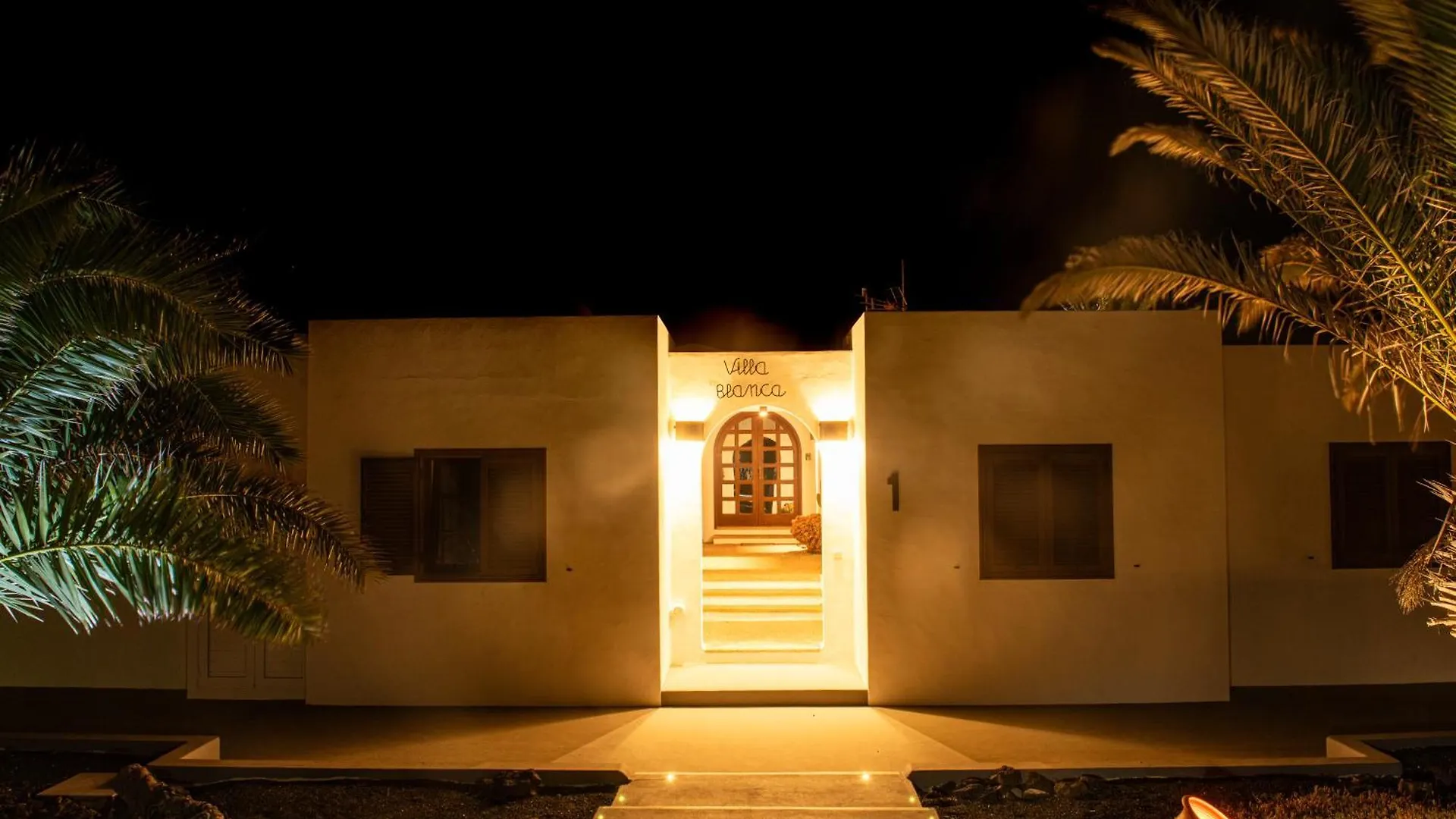 Villa Blanca Nudist Place Charco del Palo