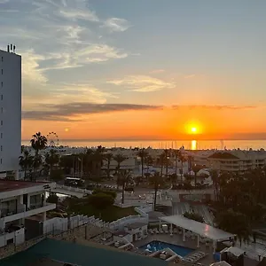 https://apt-tamarindo-5.hotelsinnerja.org